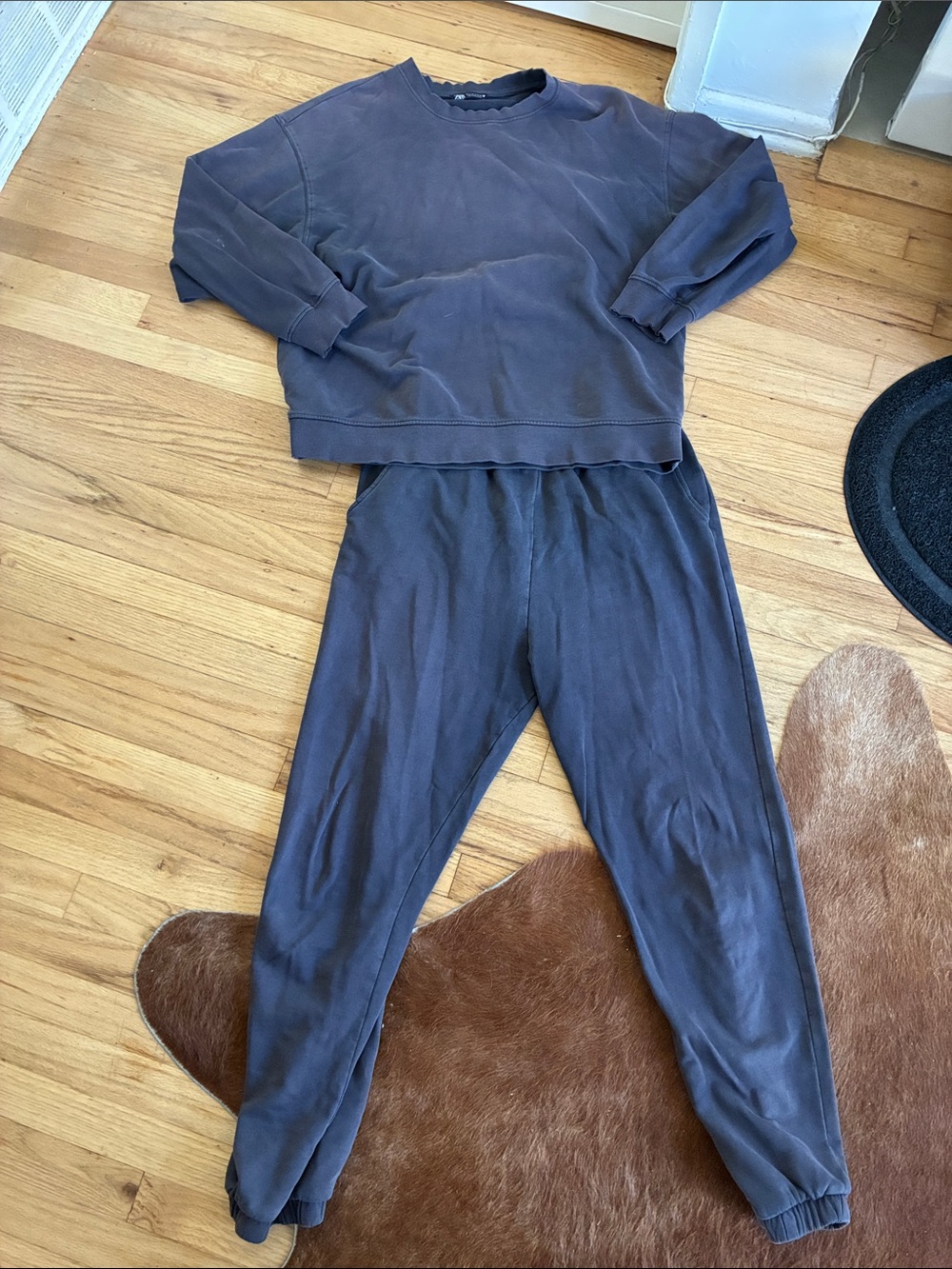 ZARA Crewneck Sweater and Joggers Set – Slate Gray size small